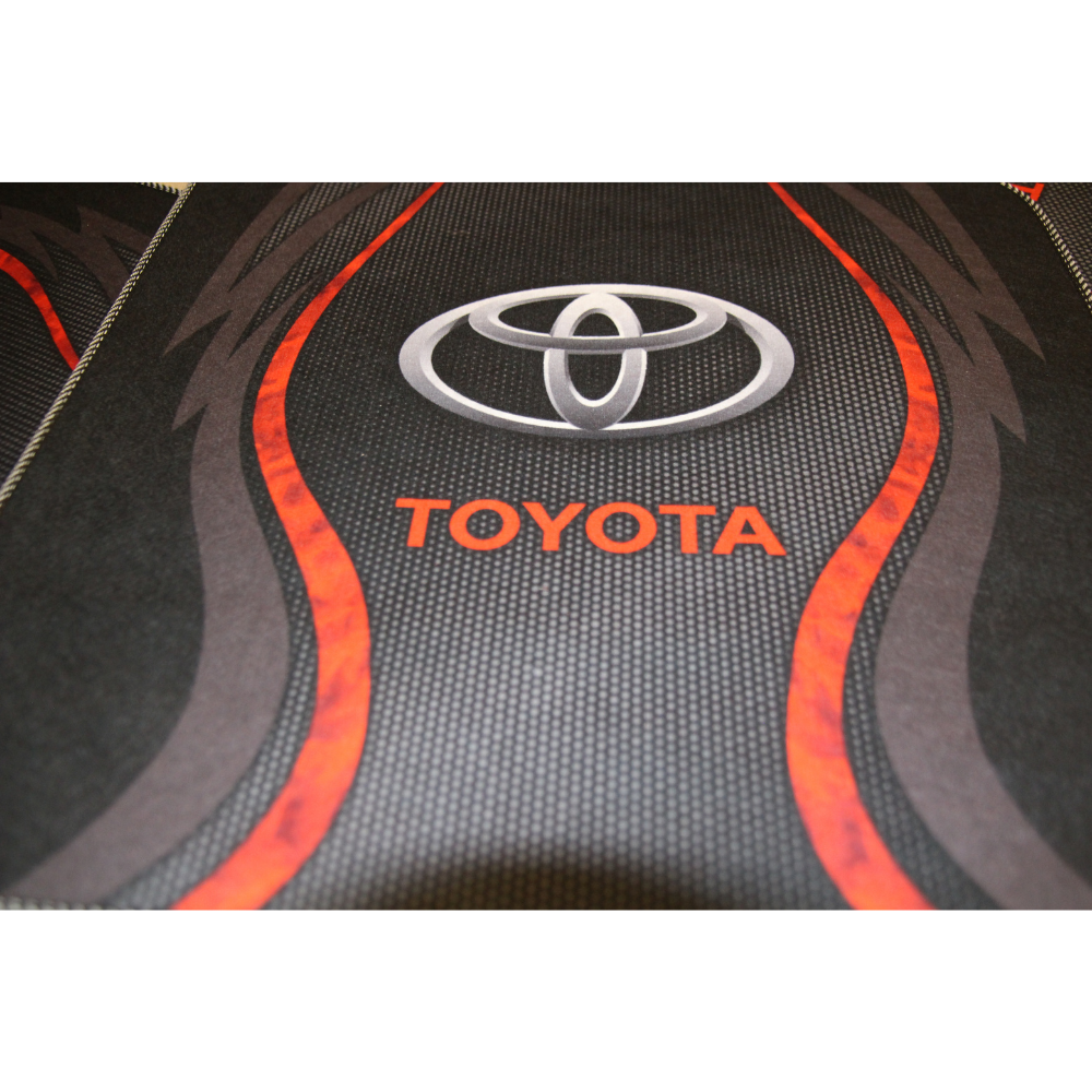 Set complet covorase Toyota – Fata si spate – Design sport negru-rosu cu logo