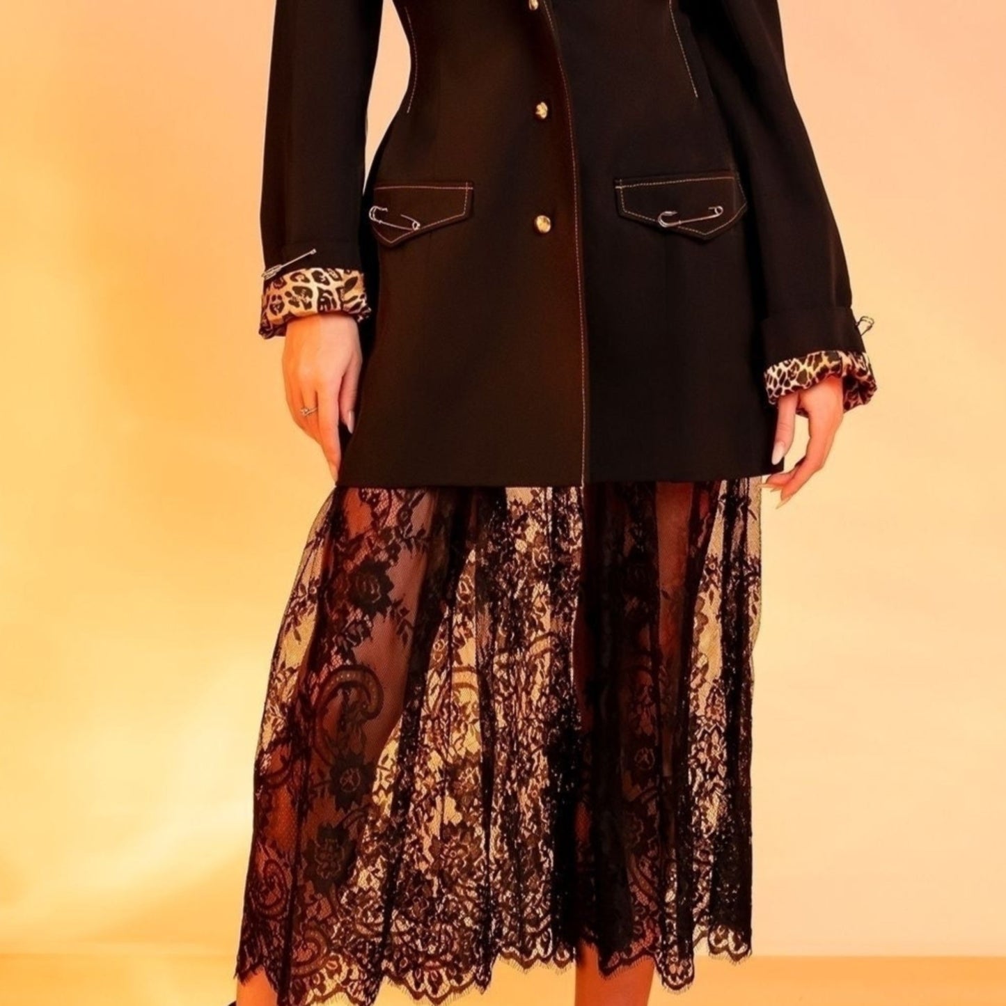 Sacou lung oversized cu fusta detasabila din dantela Rockstar Lace