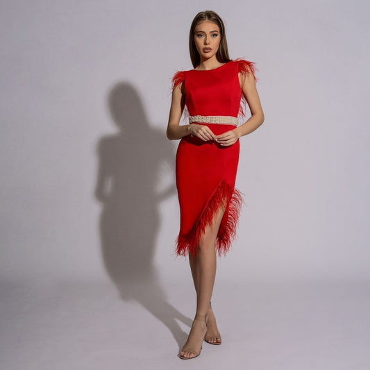 Rochie rosie midi cu pene, perle in talie si spate gol Monte Carlo